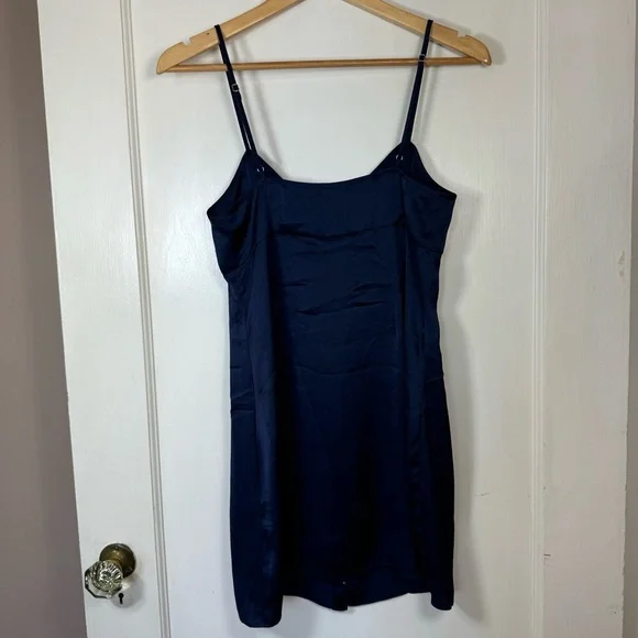 Aritzia Wilfred Bloom Mini Slip Dress - Picture 5 of 8